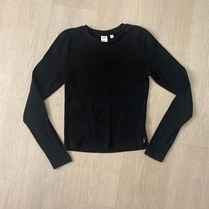 Aritzia (Tna) Long sleeve, Size: Medium, Black